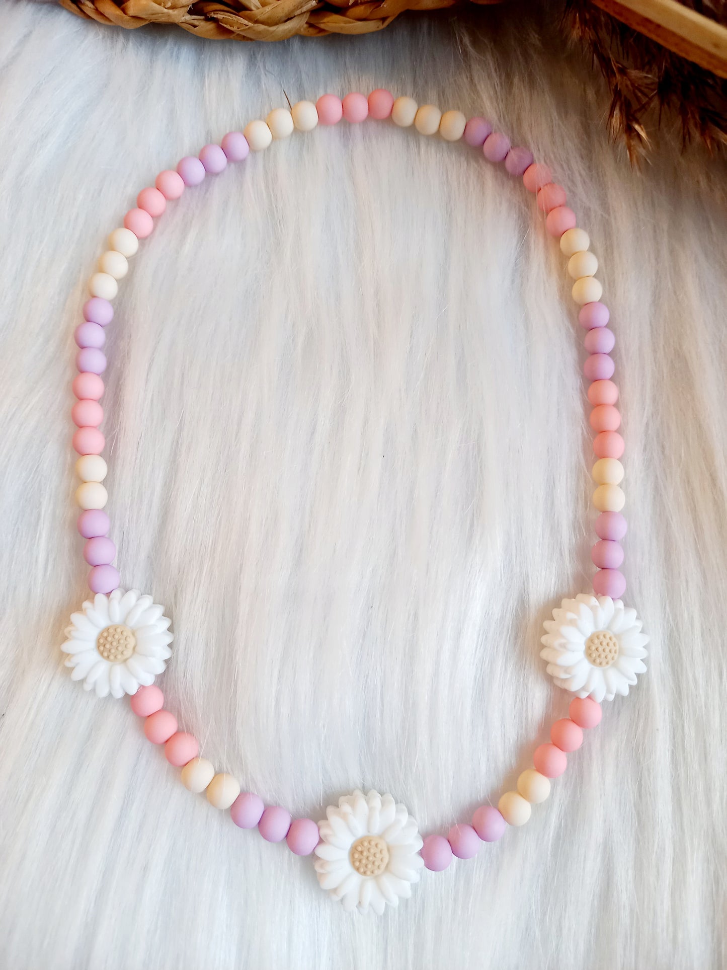 kinderketting madelief roze/lila