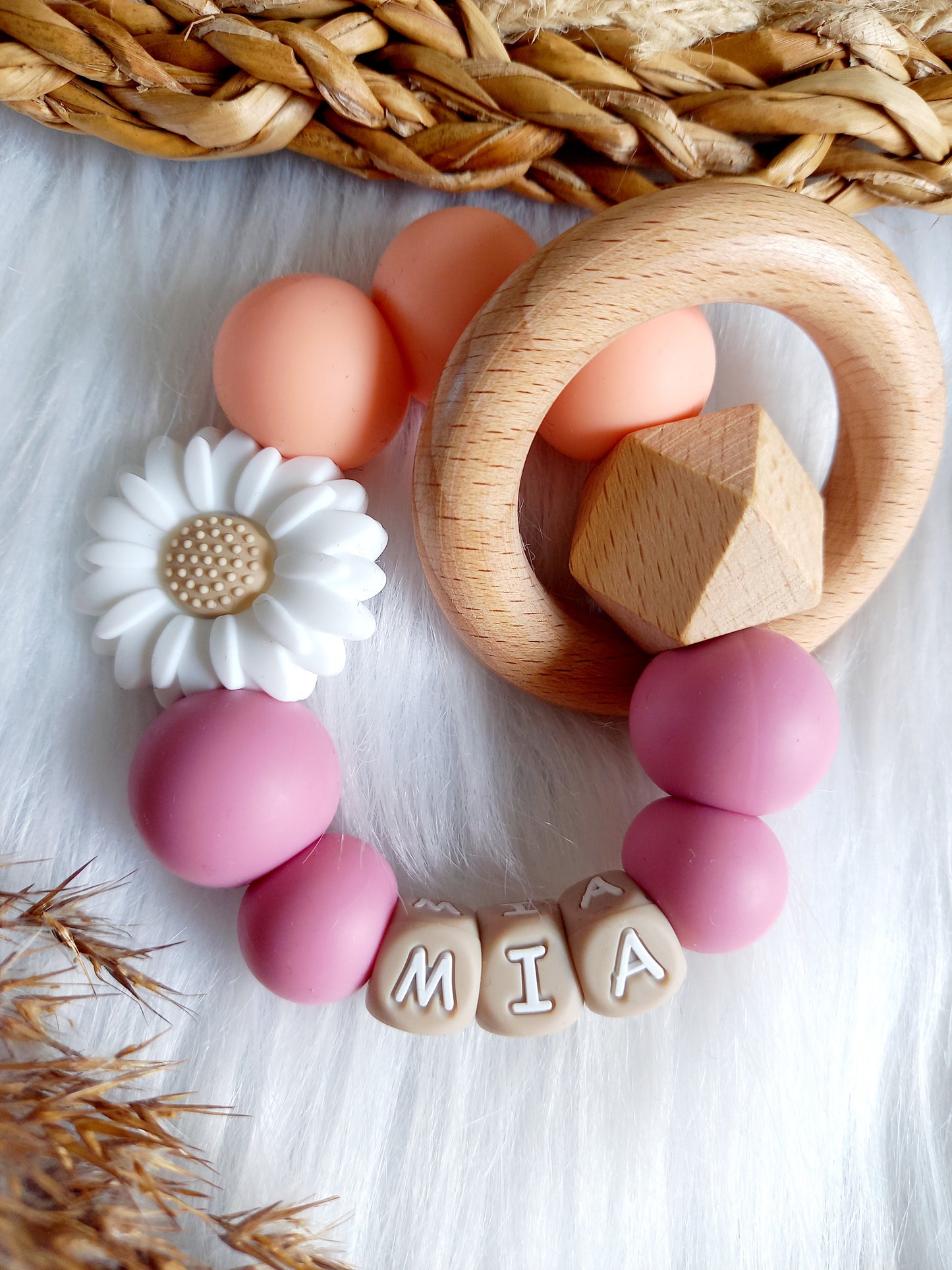 Bijtring daisy kies je kleuren zelf, dusty rose/ peach
