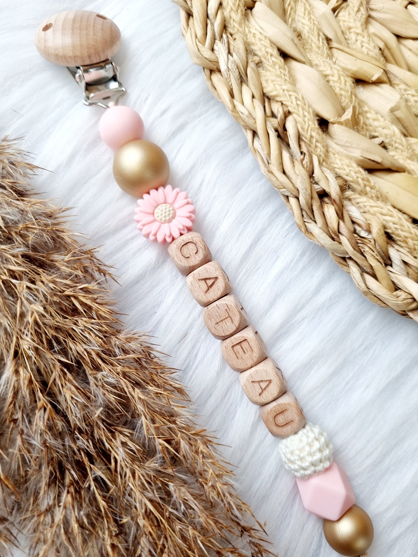 Speenkoord met naam daisy
Goud babypink