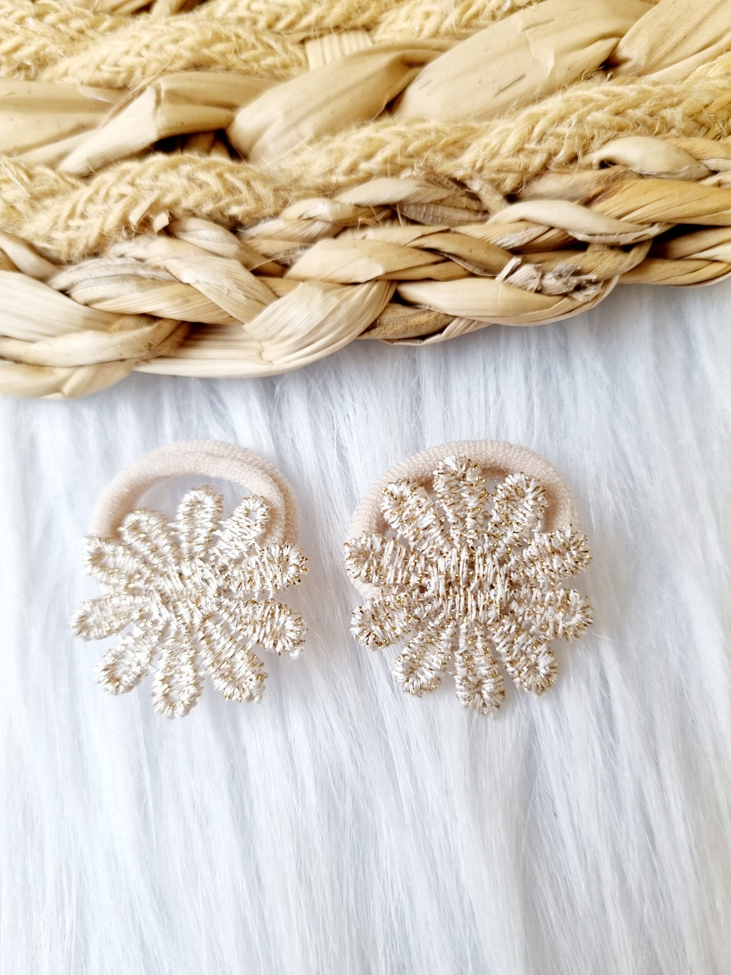 Mini haar elastiekjes daisy goud
