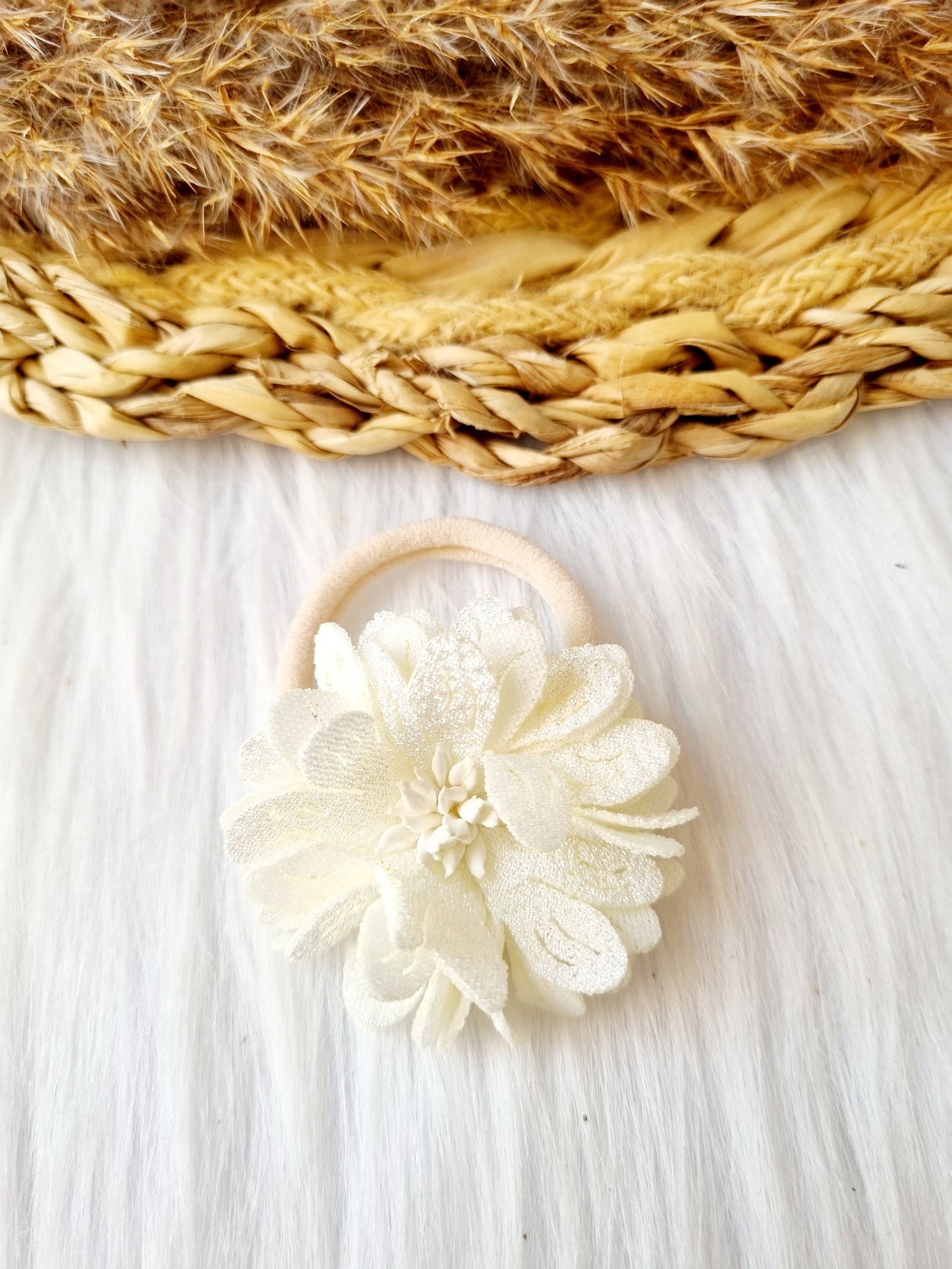 Haar elastiekje dahlia creme