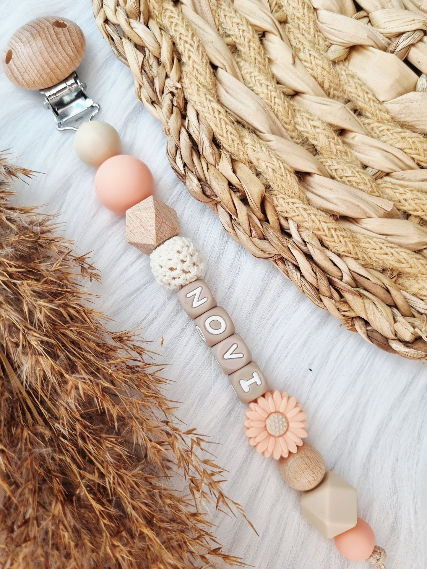 Speenkoord met naam daisy peach beige