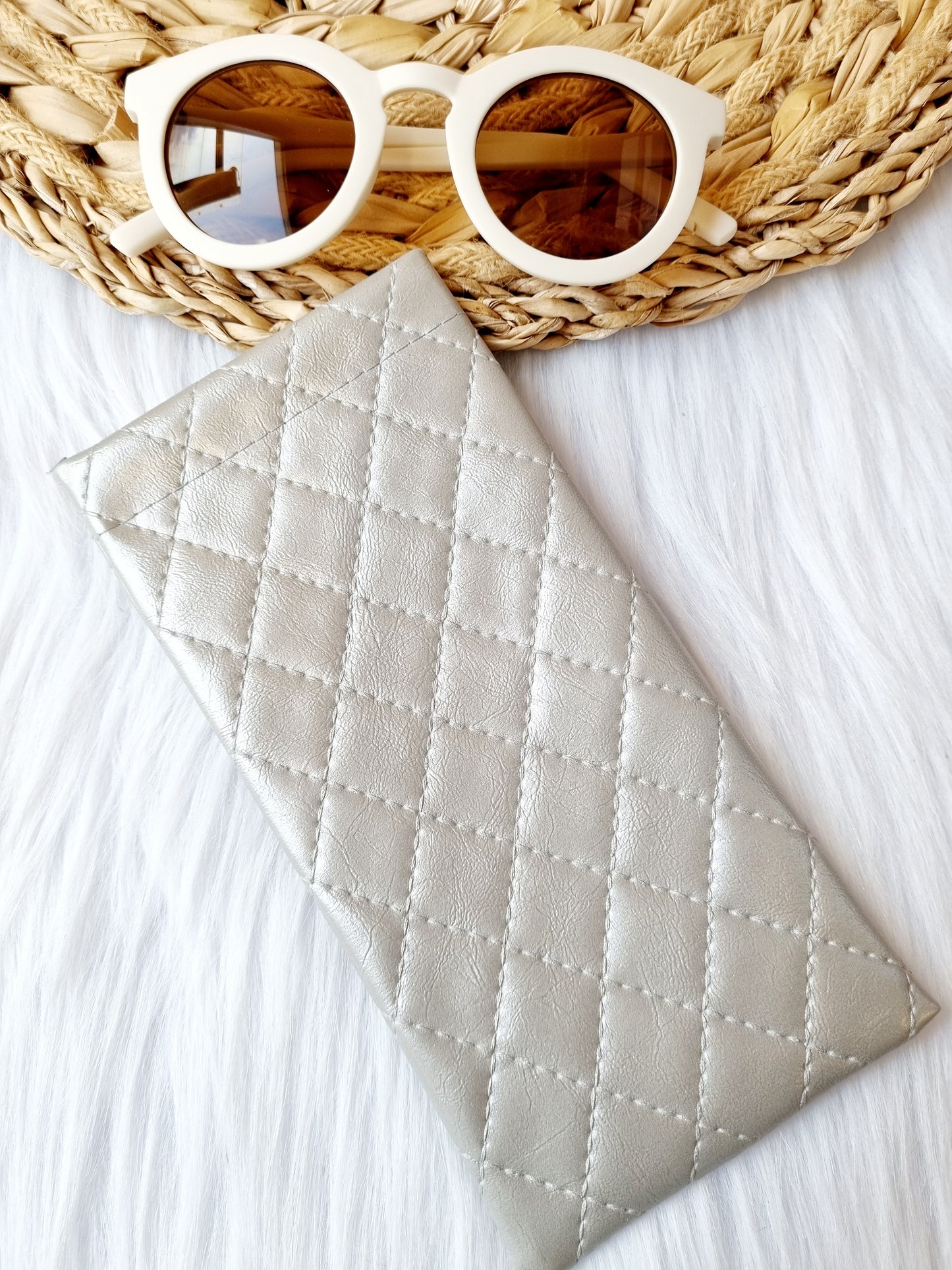 zonnebril etui chic zilver