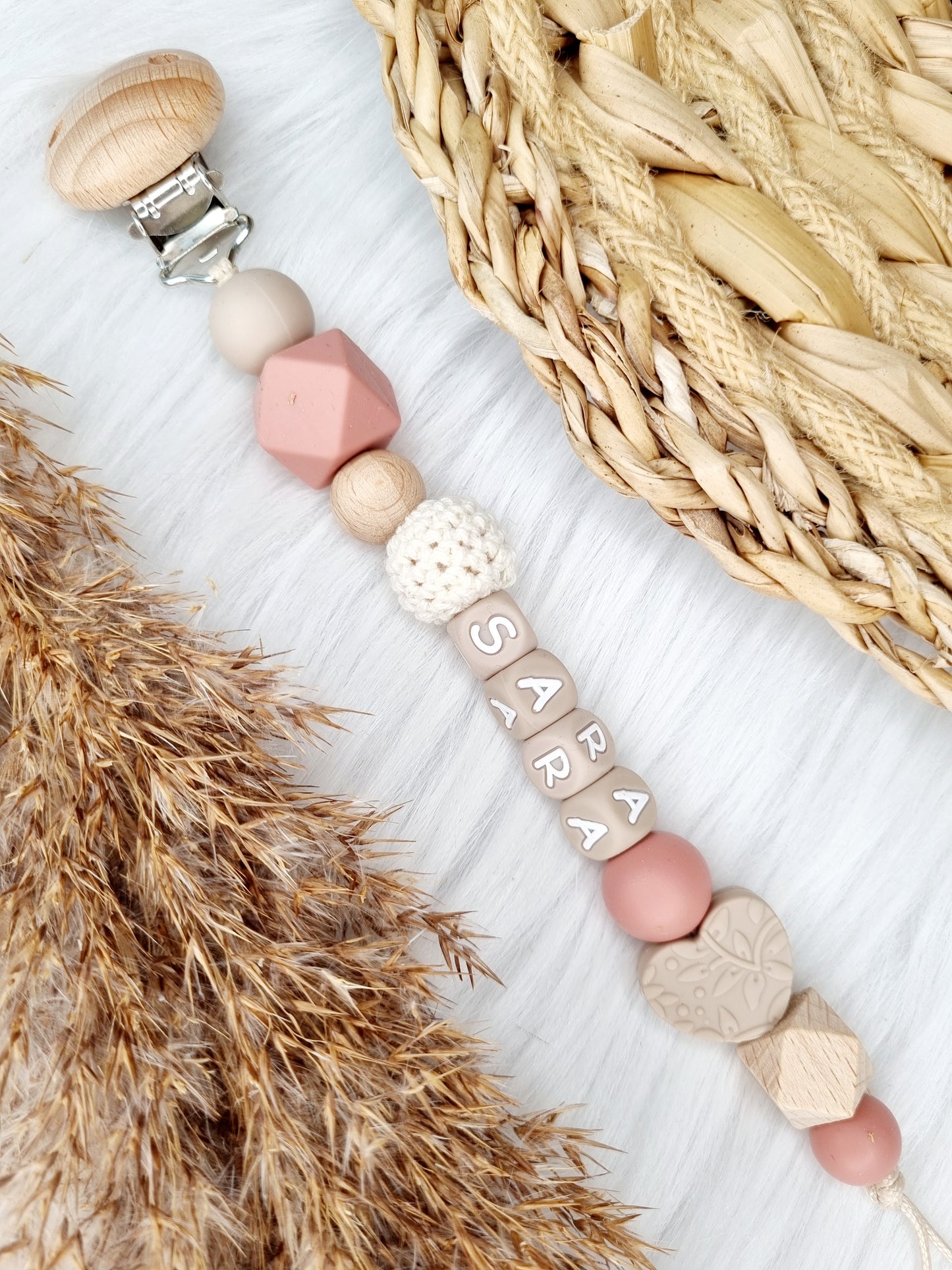 Speenkoord hart kies je kleuren zelf
Klei, powderblush