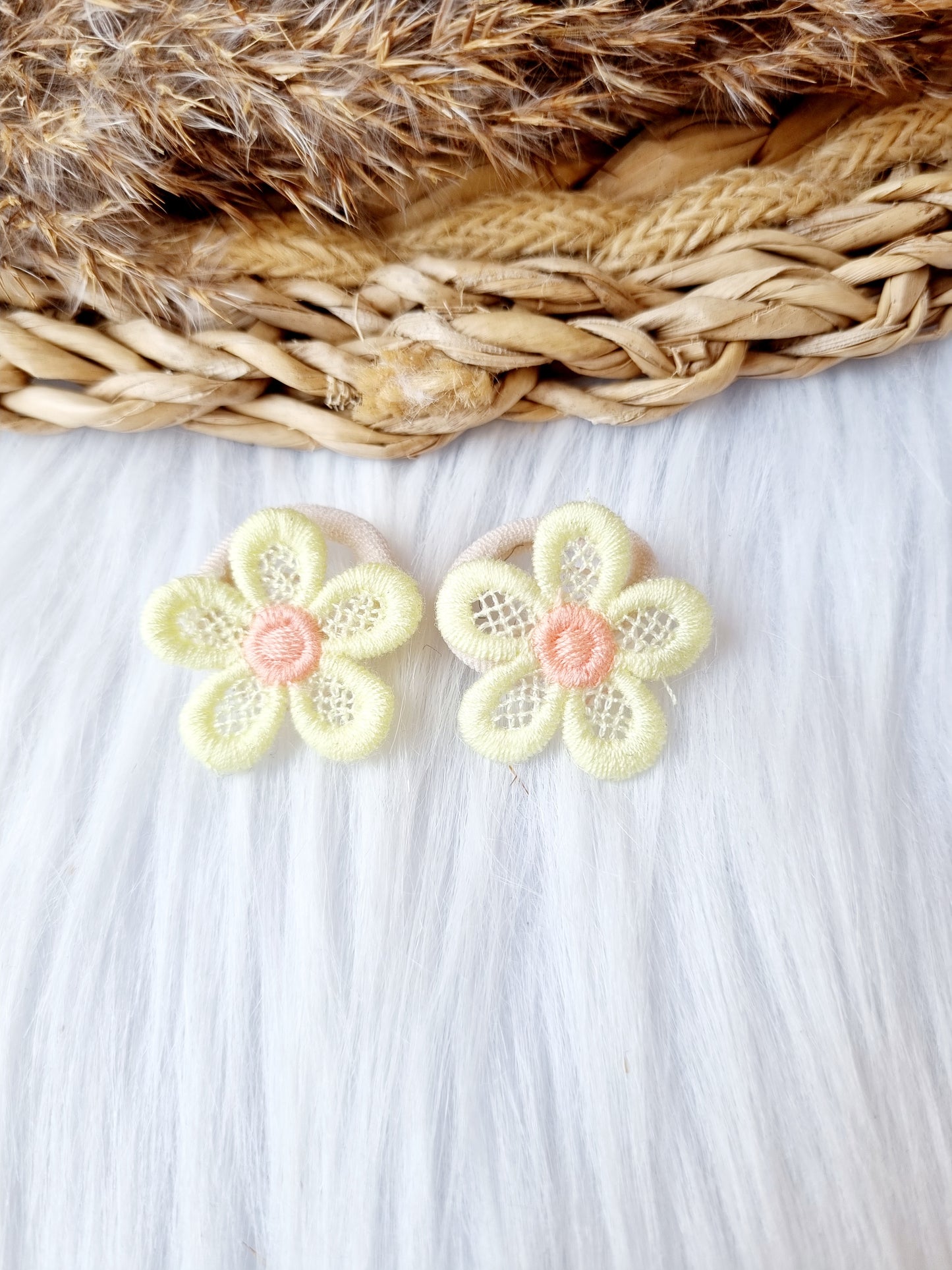 Mini haar elastiekjes cherry blossom 2 stuks geel