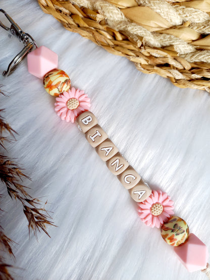 Sleutelhanger daisy (kies je kleuren zelf) vlinderprint/babypink