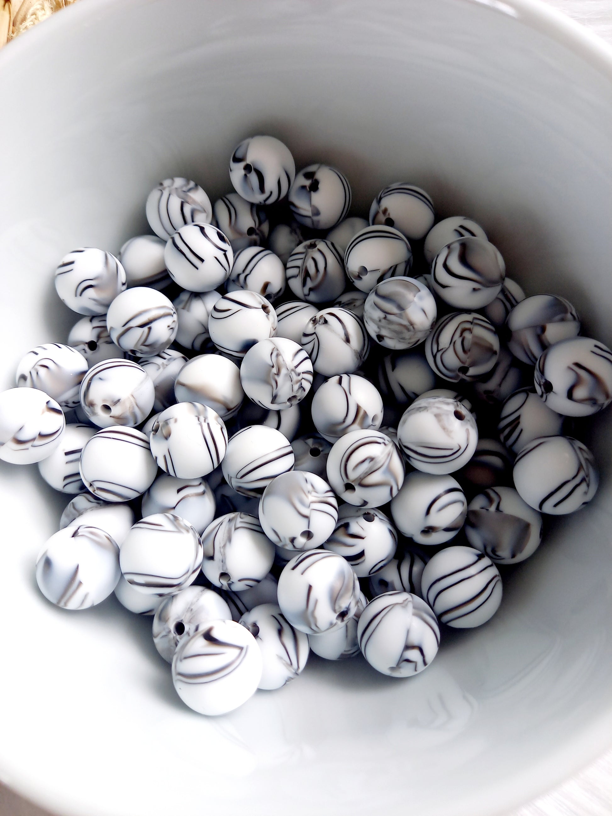 Siliconen kralen marble wit/zwart 