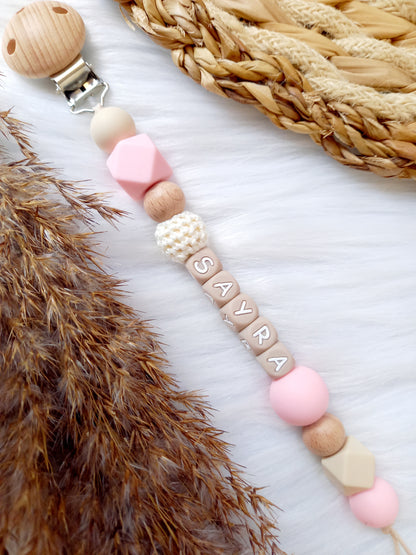 Speenkoord met naam (kies je kleuren zelf) babypink, beige