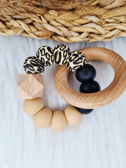 Titel
Bijtring - Leopard, zand, zwart
