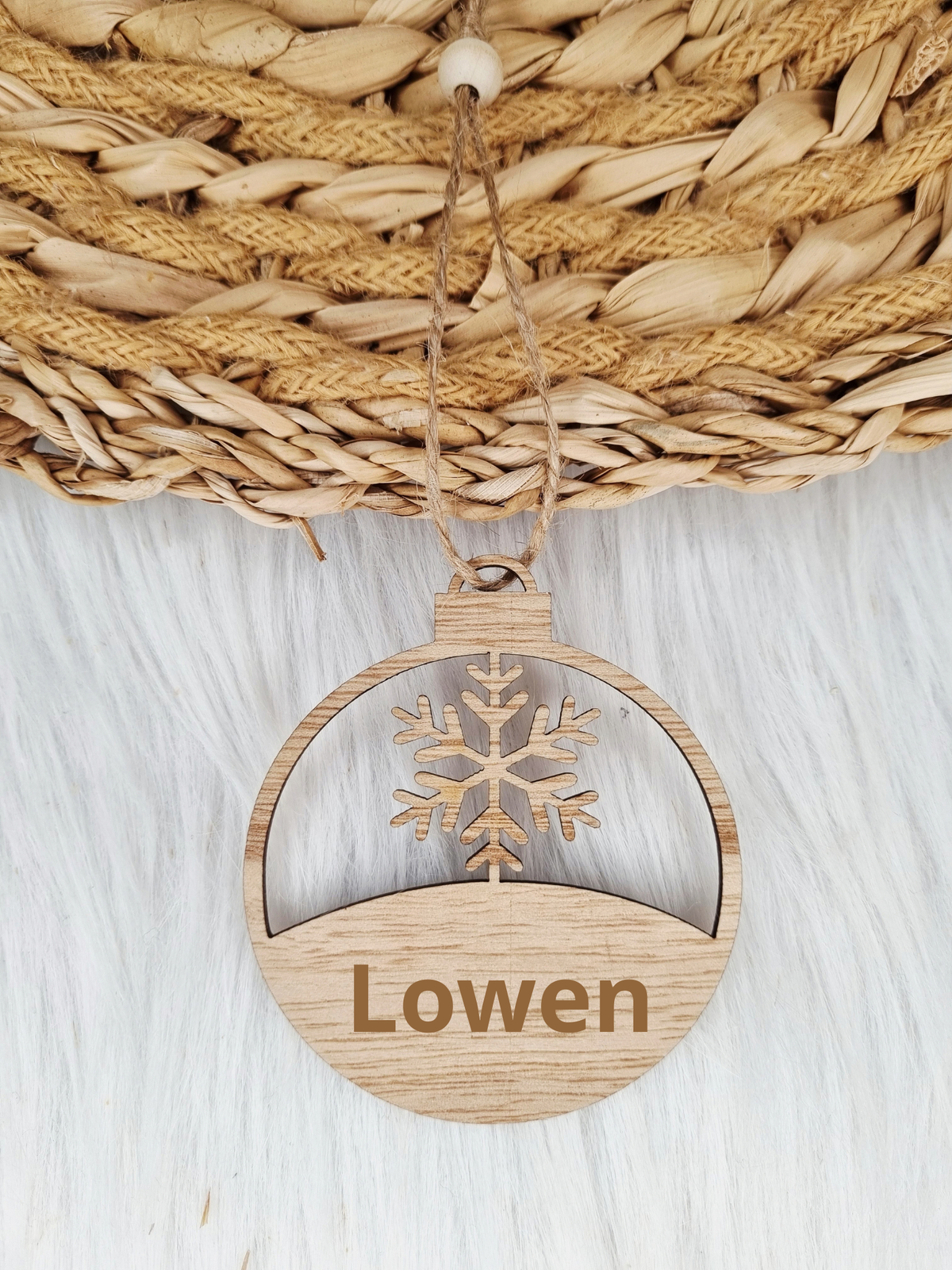Houten kerstbal met naam – Sneeuwvlok