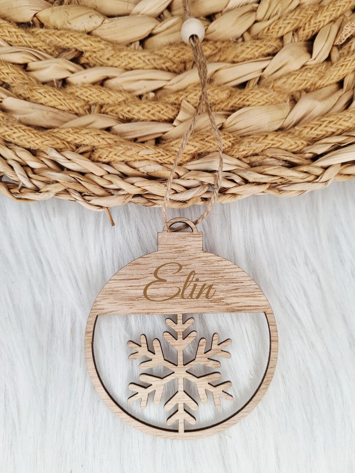 Houten kerstbal met naam – Sneeuwvlok