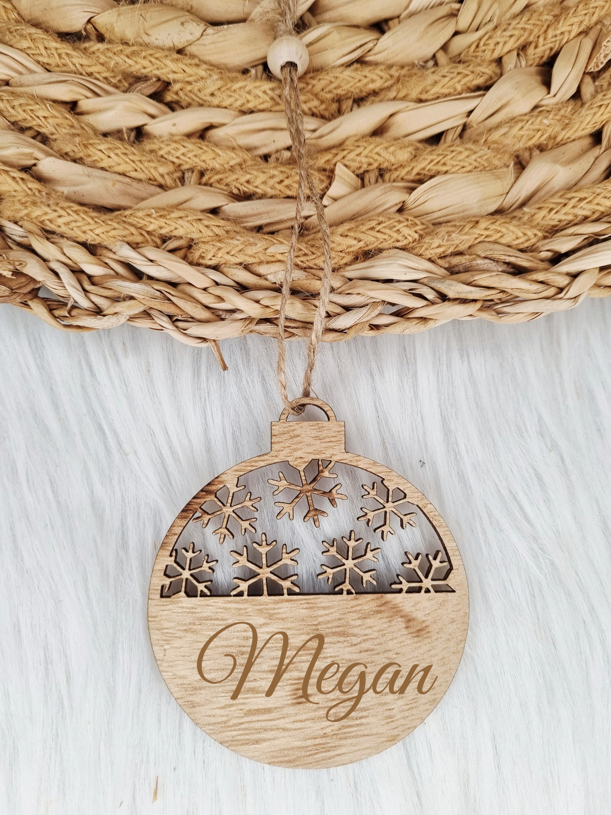 Houten kerstbal met naam – Sneeuwvlok