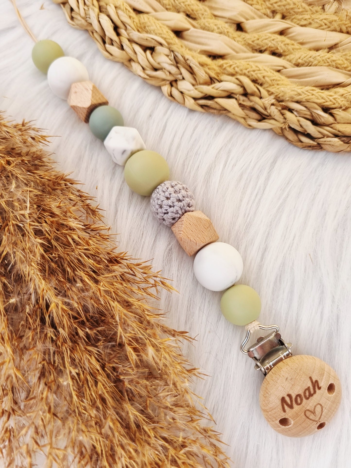 Speenkoord gegraveerd marble, sage, licht grijs