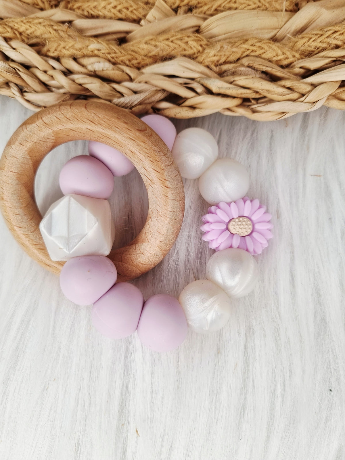 Bijtring met naam - Daisy lila, pearl