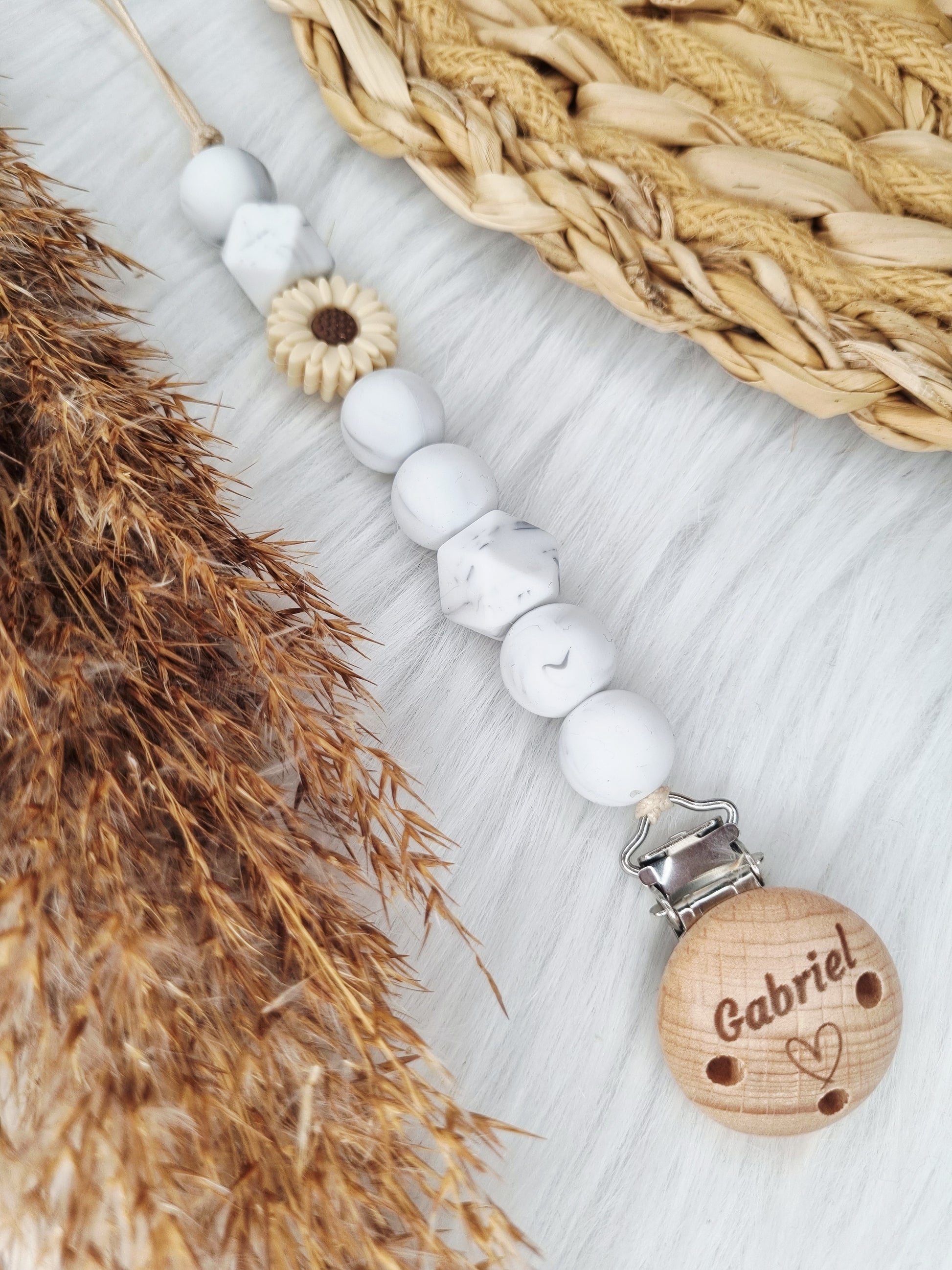 Newborn speenkoord daisy beige, marble