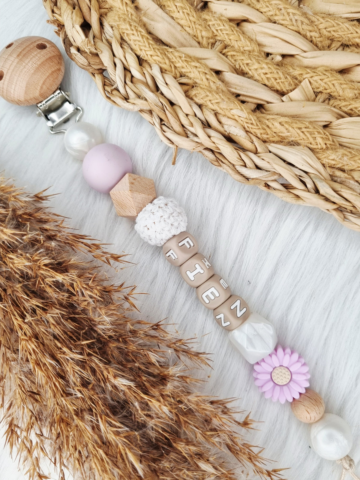 Speenkoord met naam - Daisy Lila, pearl