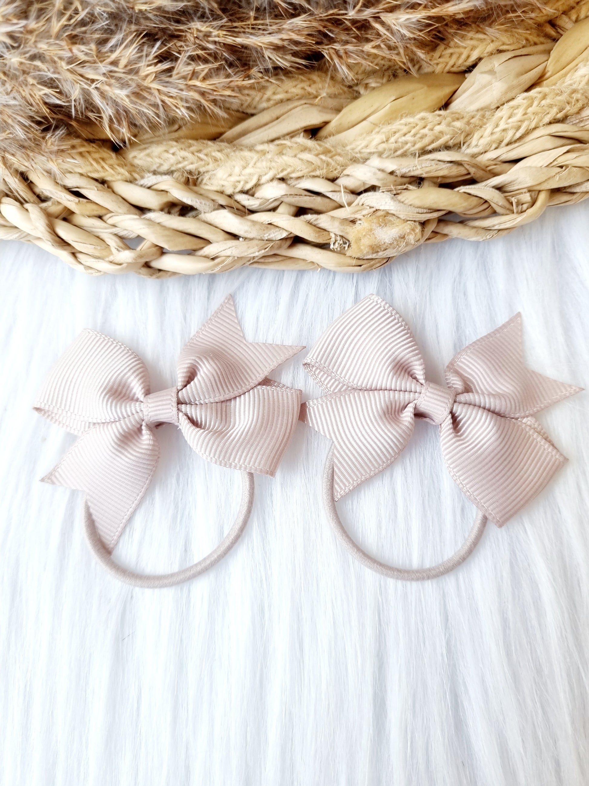 Haar elastiekje strik (lint) Leyla 2 stuks beige