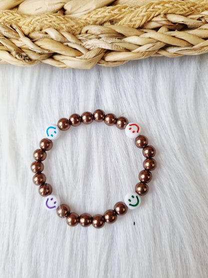 Kinderarmband - Pearl smiley colors donkerbruin