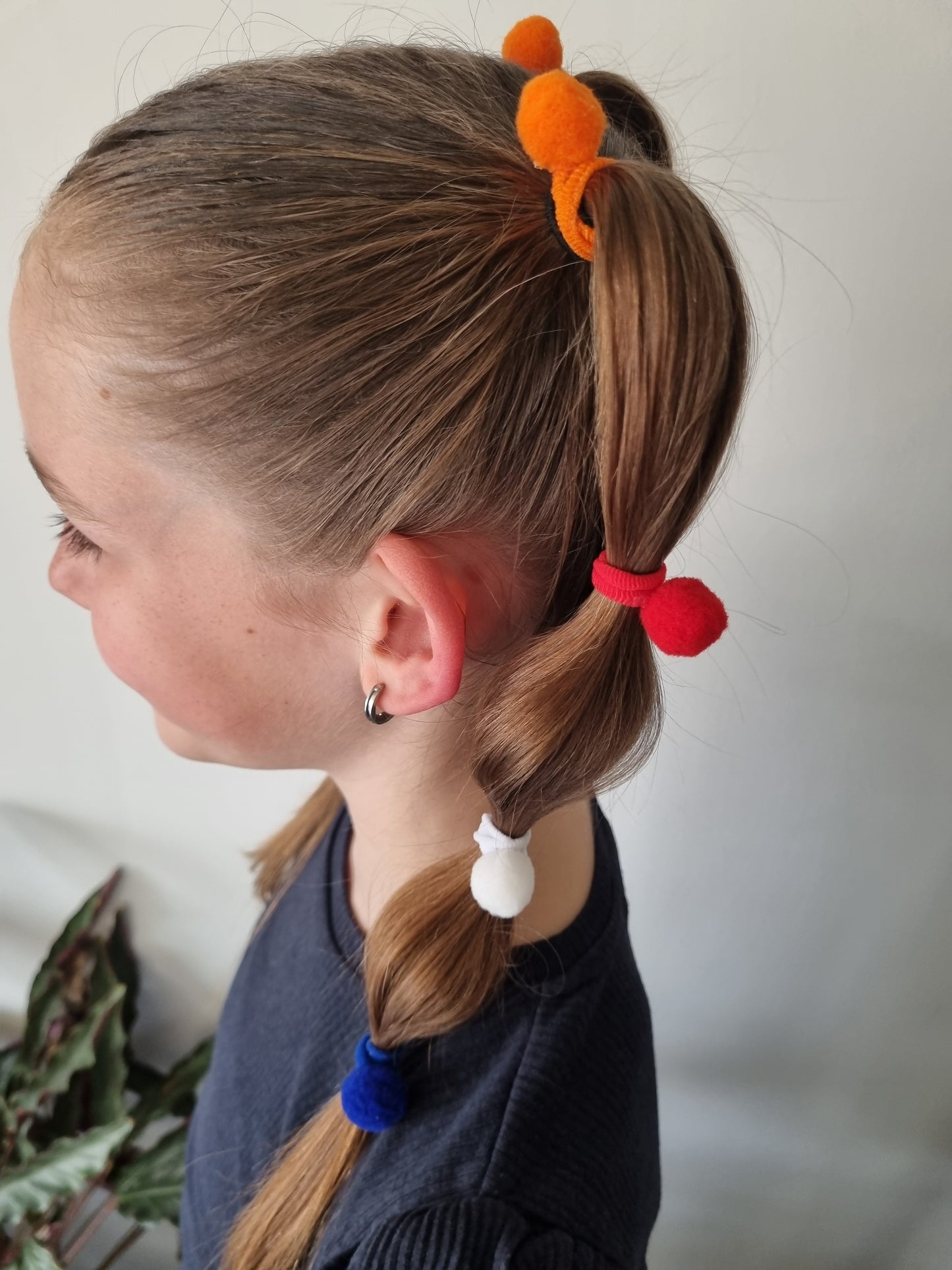 Mini haarelastiekjes met pompons – Koningsdag editie 8 stuks