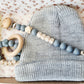 Kraamcadeau set Julian (baby mutsje, speenkoord, bijting)