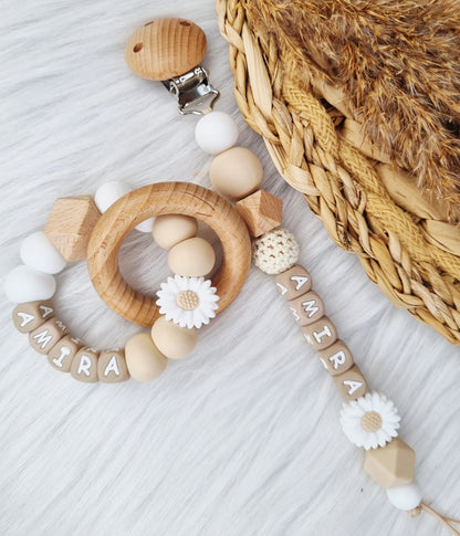 Speenkoord daisy wit, beige met bijpassende bijtring 