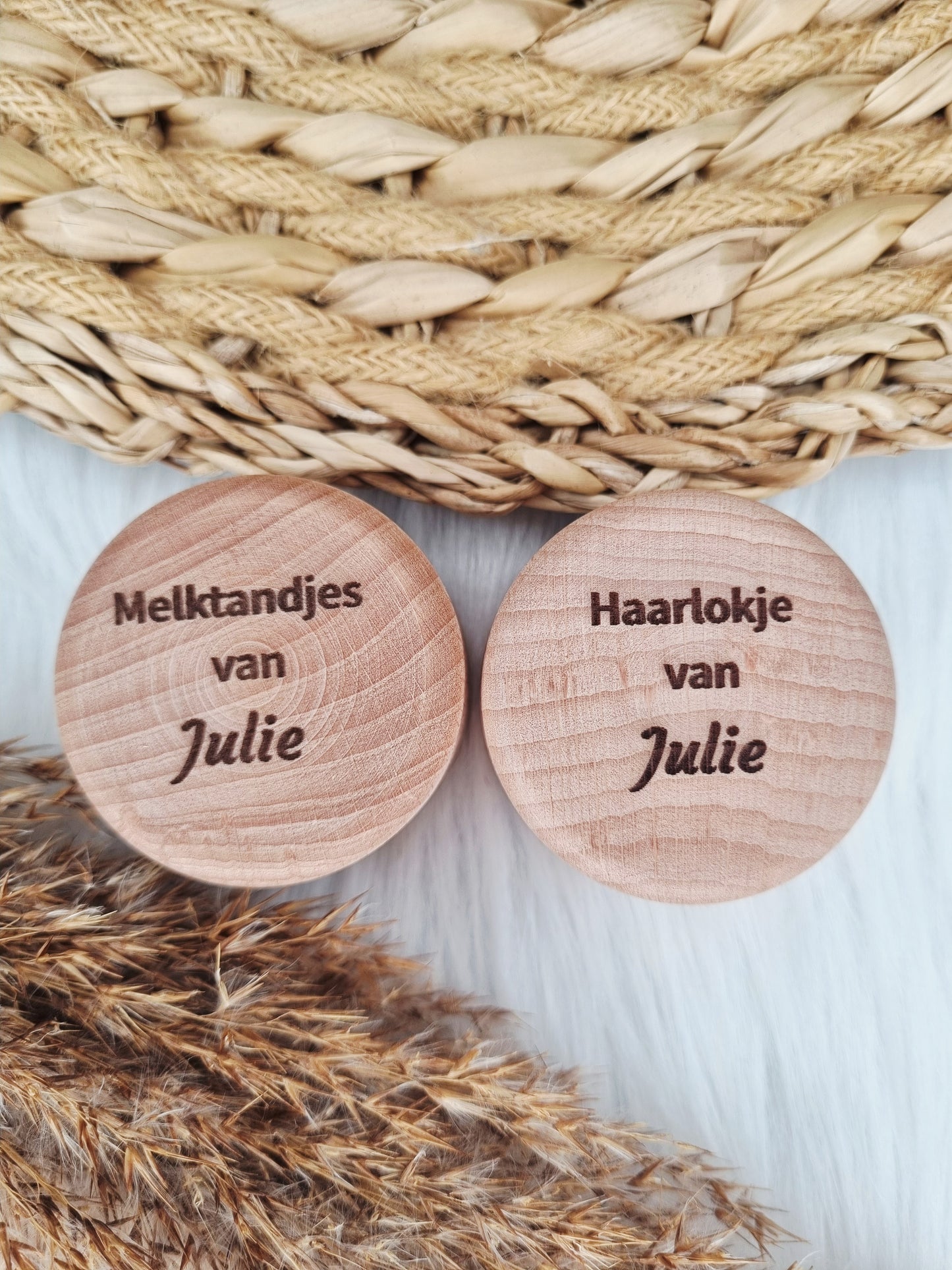 Houten tandendoosje en haarlokdoosje (gegraveerd) met naam