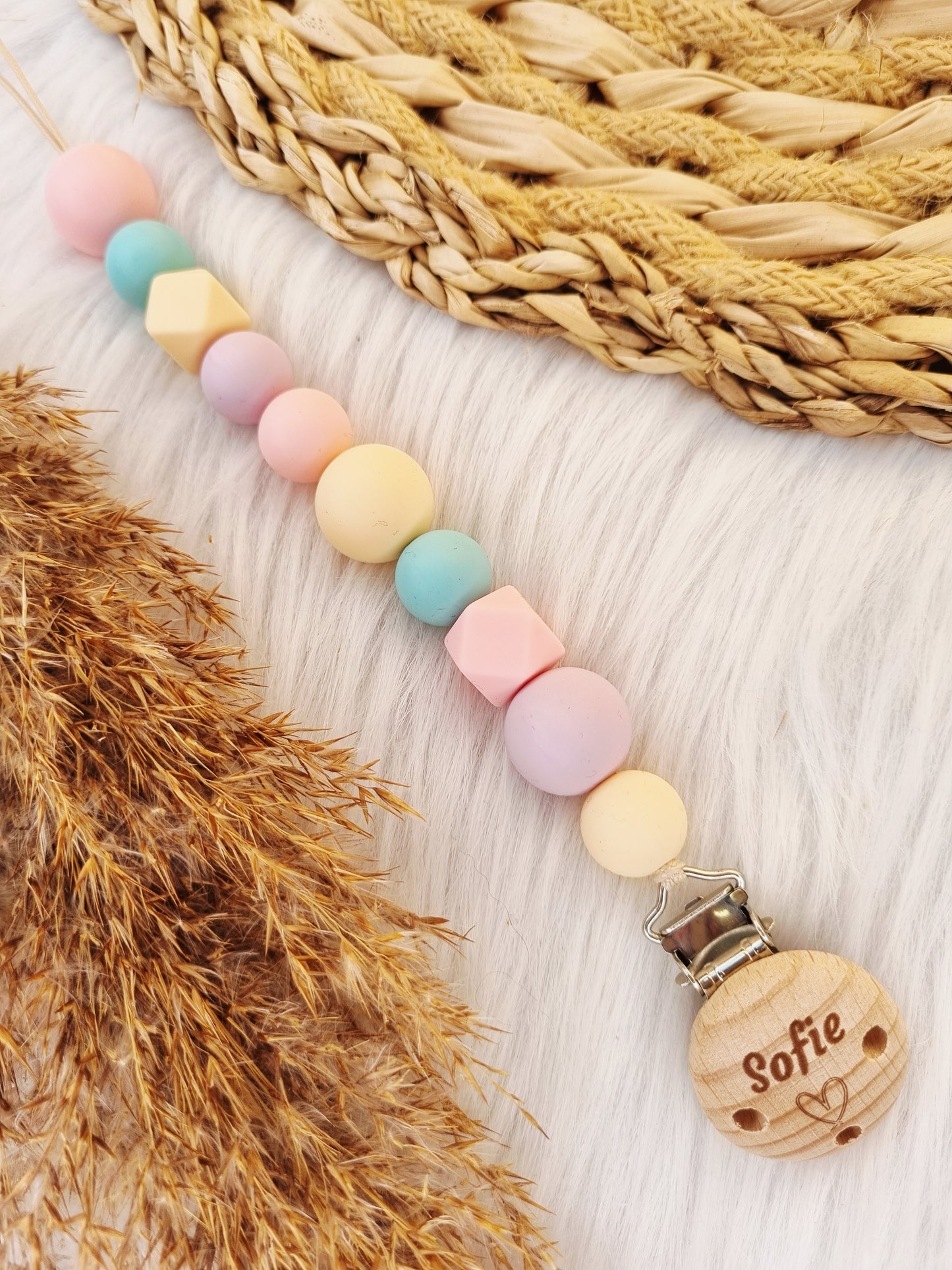 Speenkoord gegraveerd pastel