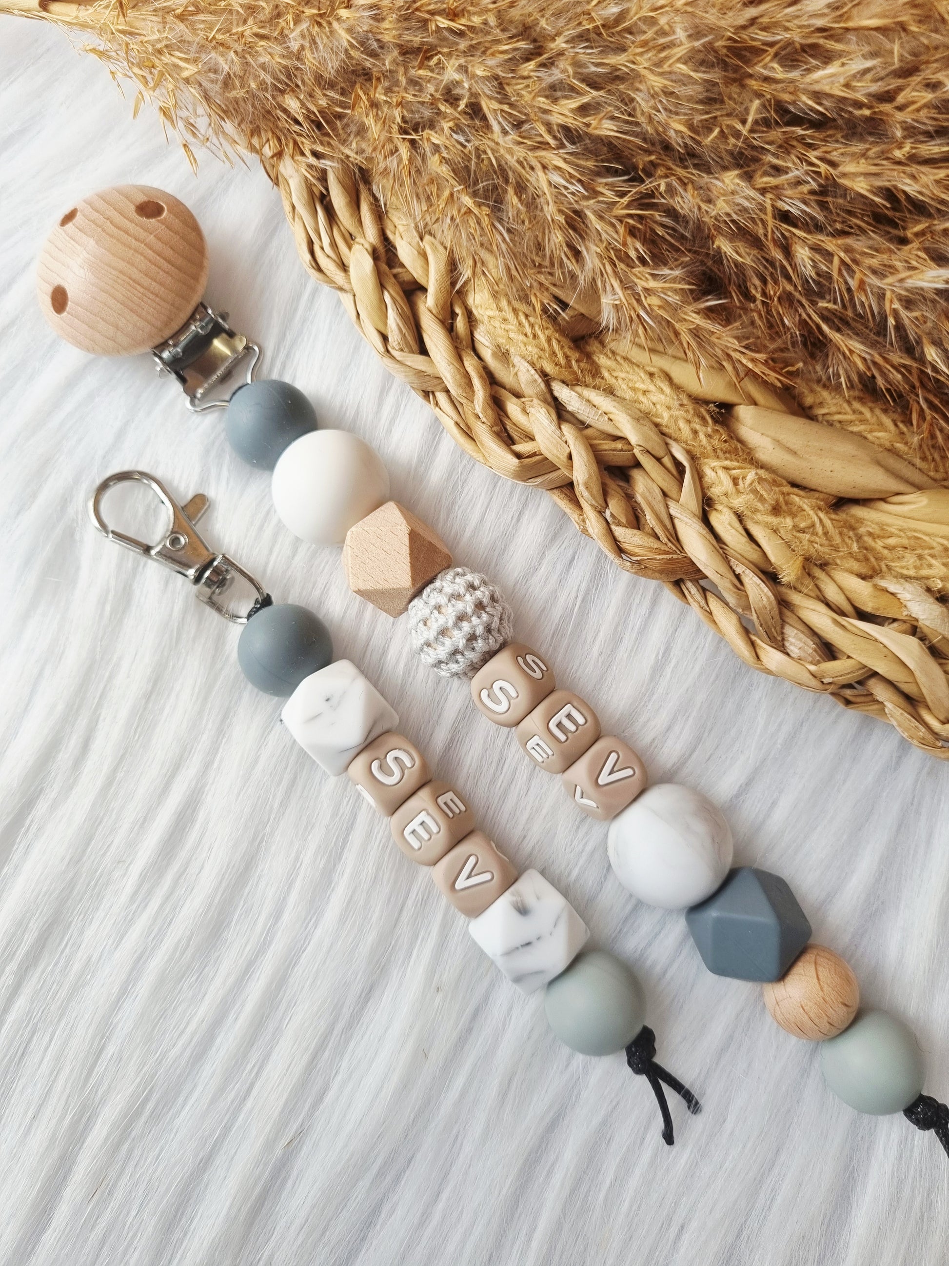 Speenkoord marlbe, donkergrijs, lichtgrijs met bijpassende sleutelhanger 