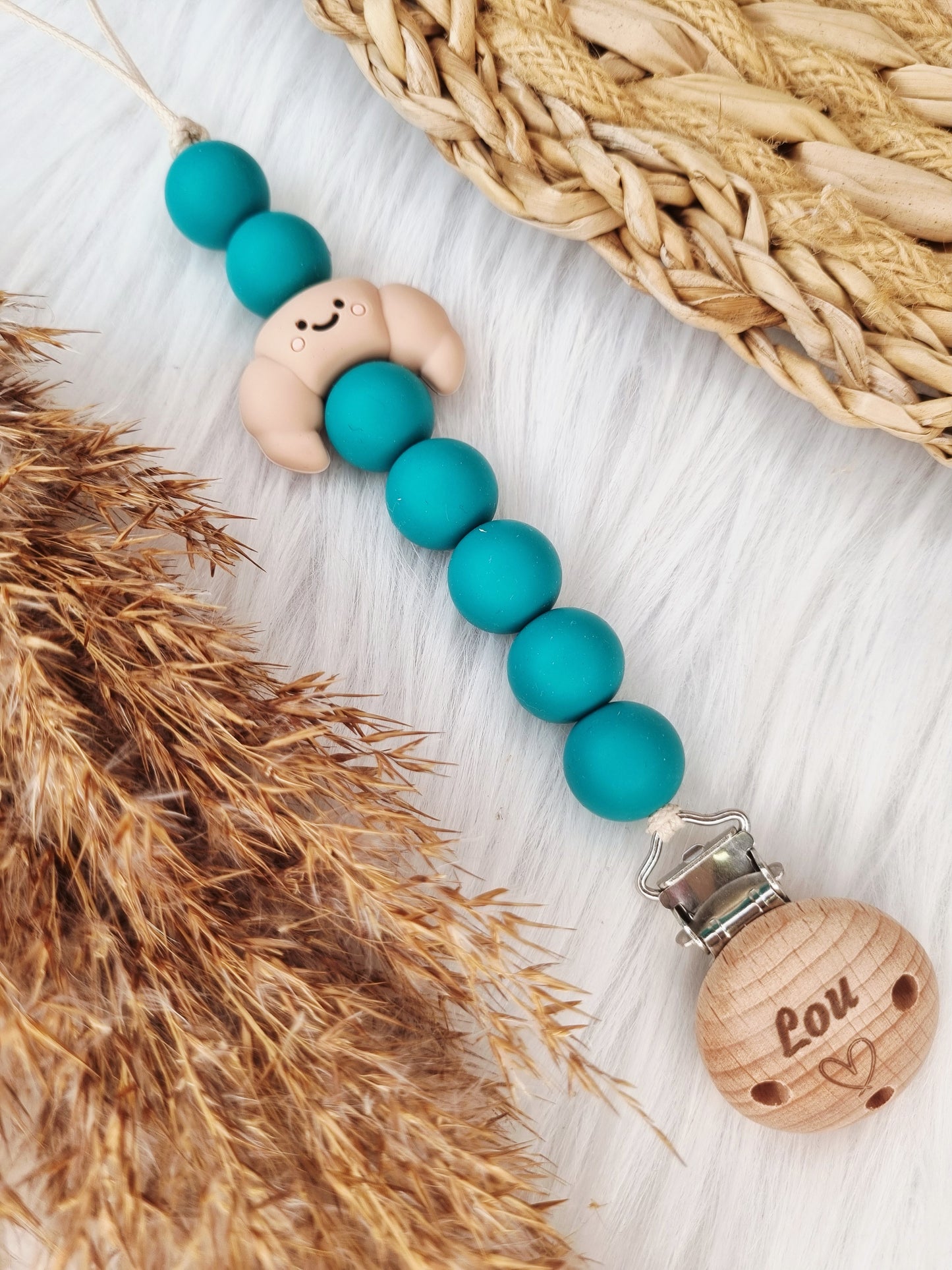 Newborn speenkoord gegraveerd met figuurtje (Jouw eigen ontwerp) croissant, emerald