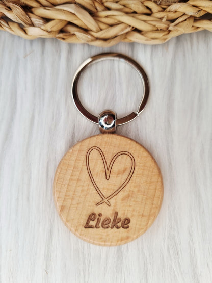 Sleutelhanger hout gegraveerd hart