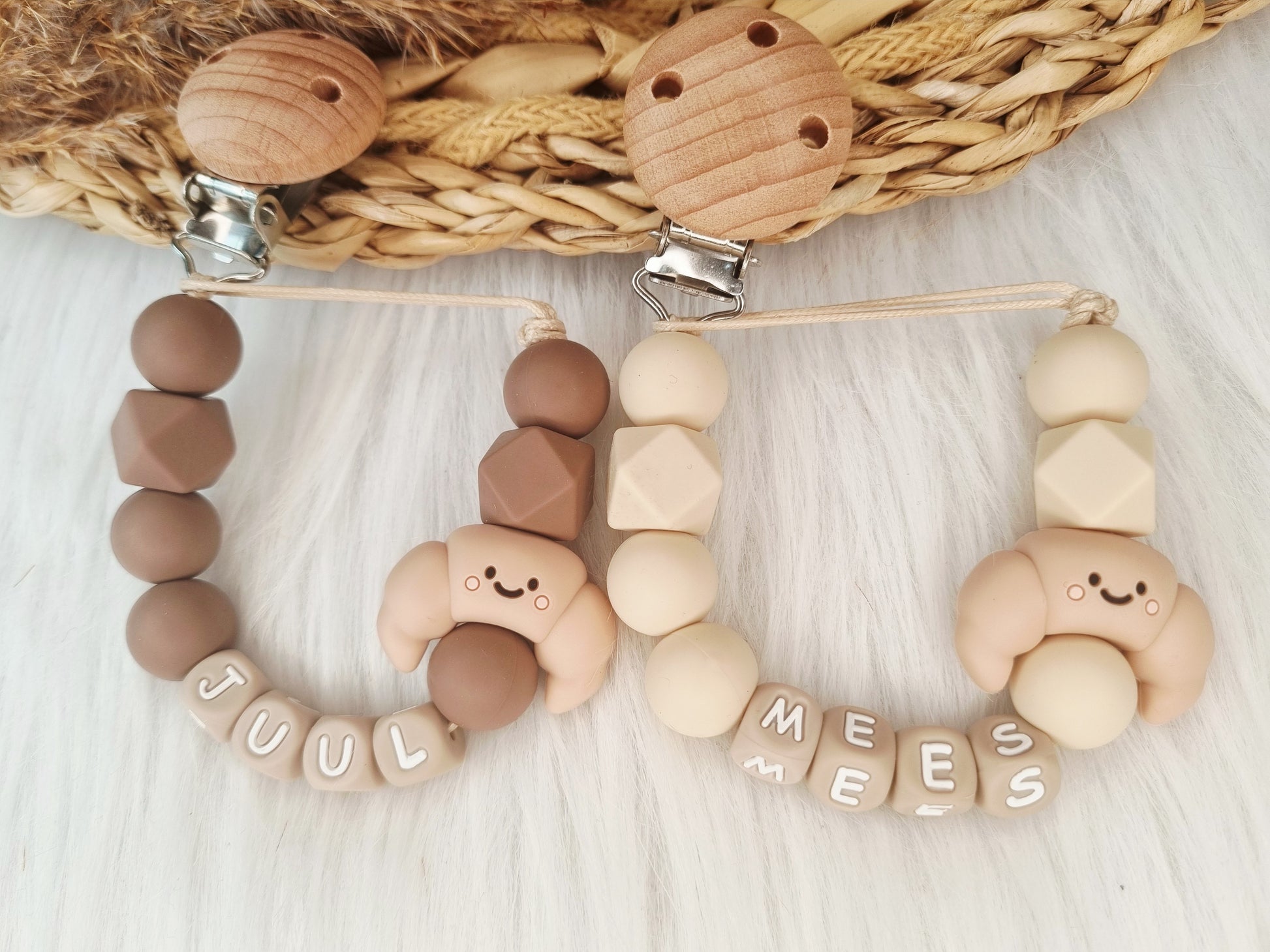 Speenkoord met naam croissant neutral 