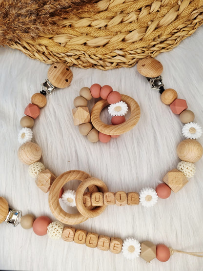 Giftset happy by lies 
Bloem wit, klei, powderblush 