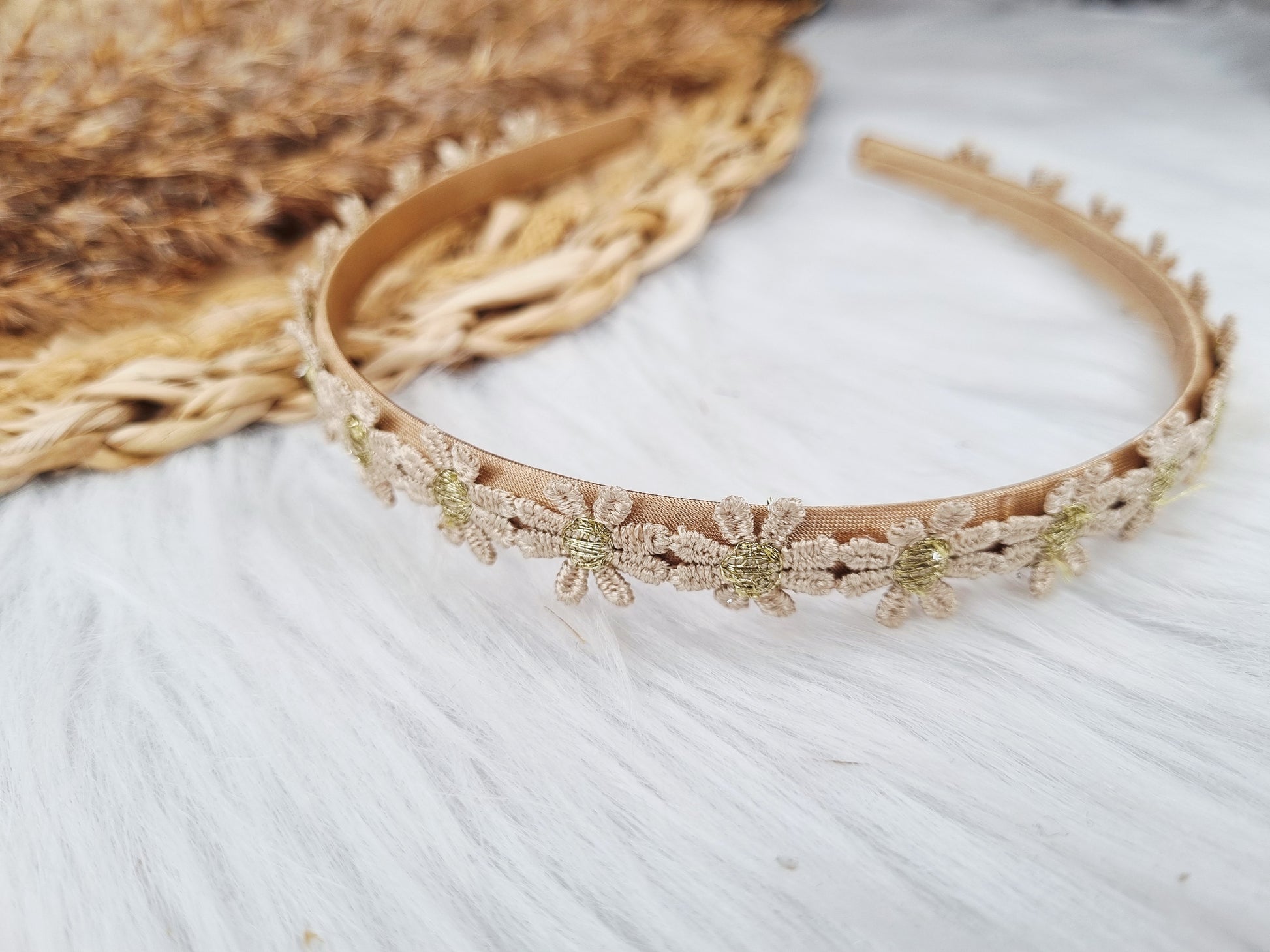 Diadeem daisy beige, goud