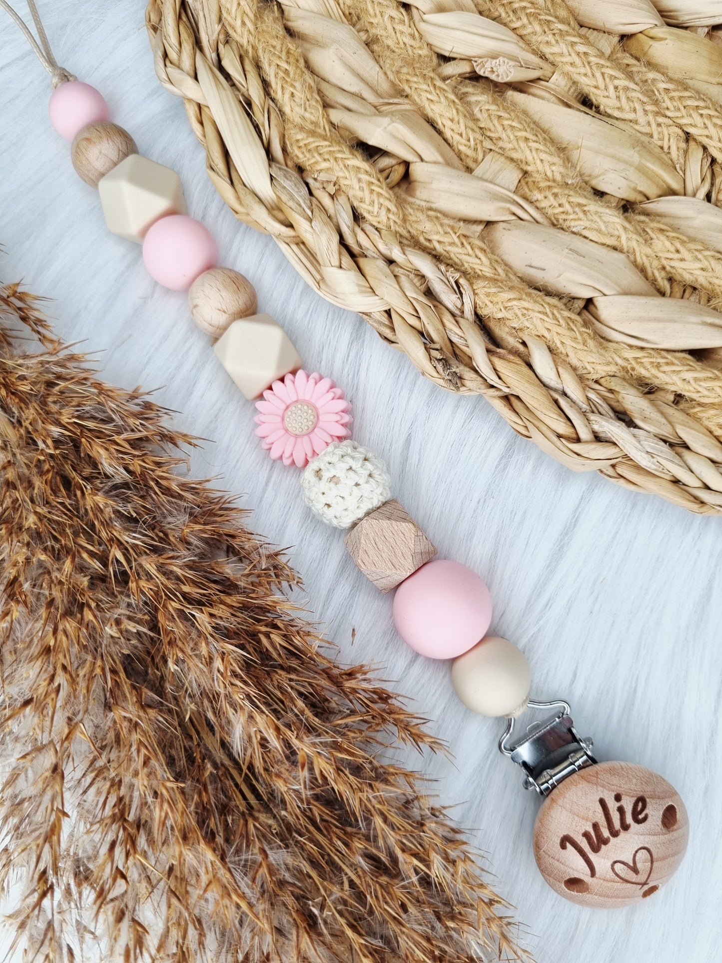 Speenkoord gegraveerd daisy babypink, beige