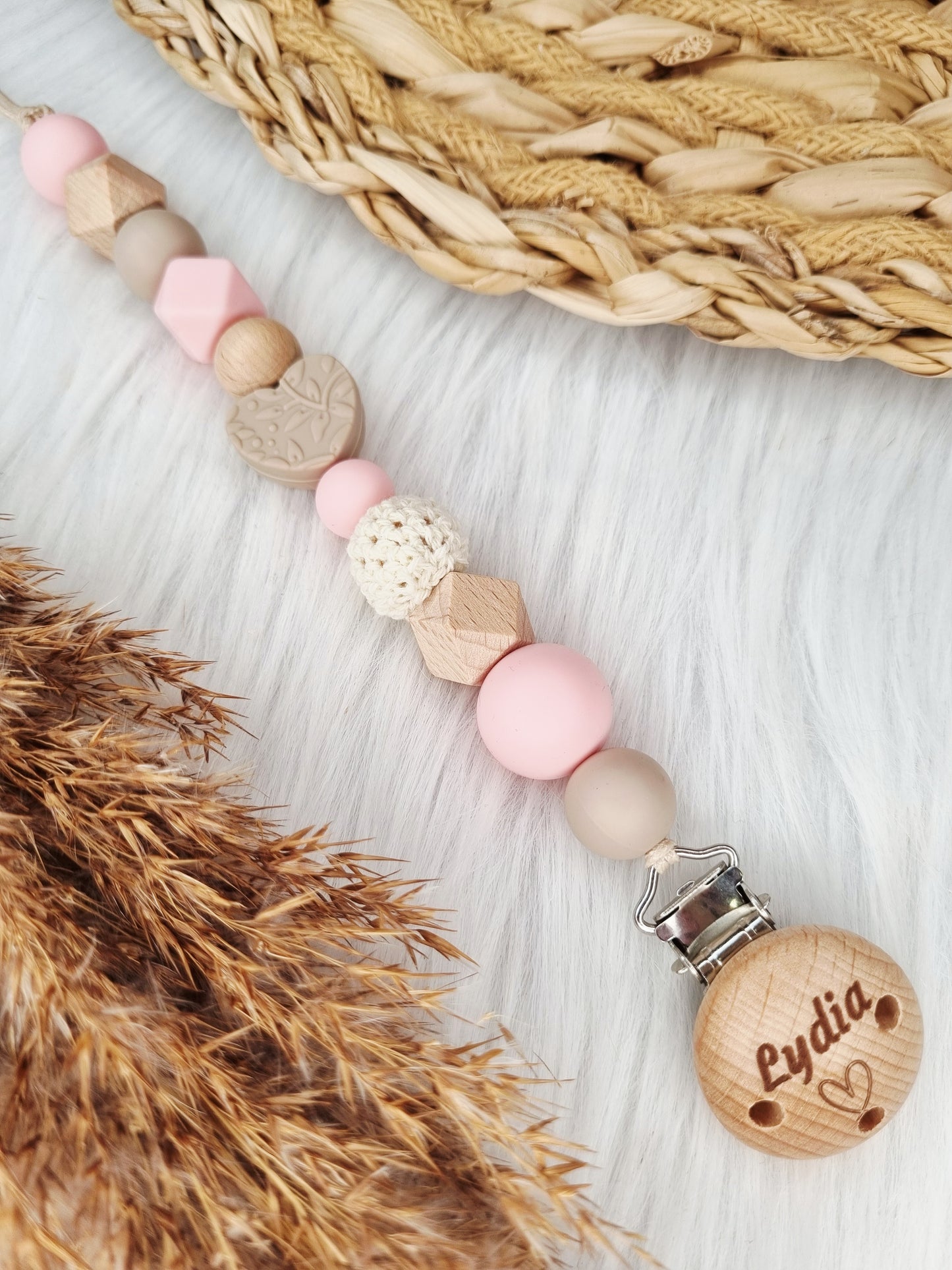 Speenkoord gegraveerd hart klei, babypink