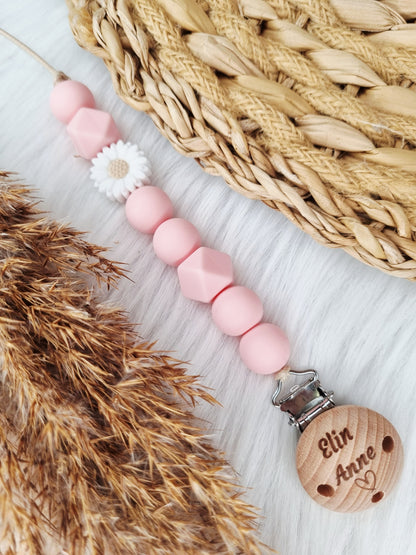 Newborn speenkoord gegraveerd met figuurtje (Jouw eigen ontwerp)
Daisy wit, babypink 