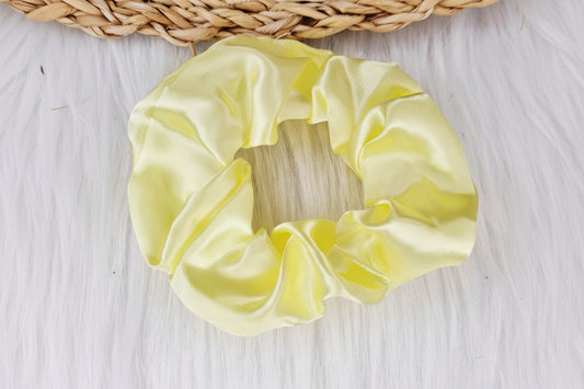 Satijnen Scrunchie Fris geel