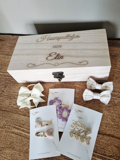 Gepersonaliseerd houten haarspeldjes kistje met naam
