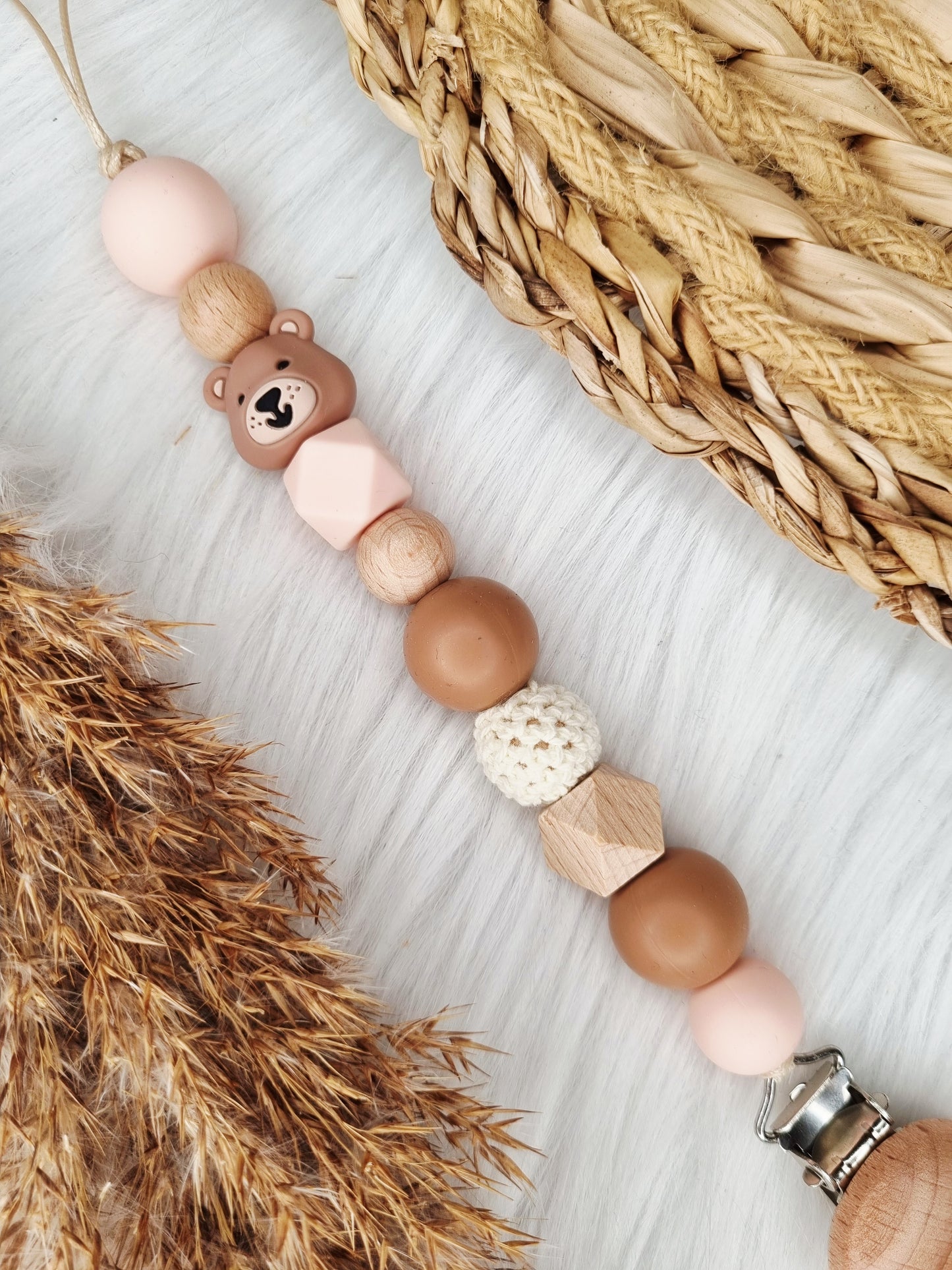 Speenkoord met naam Beer, peach brons, lightpink