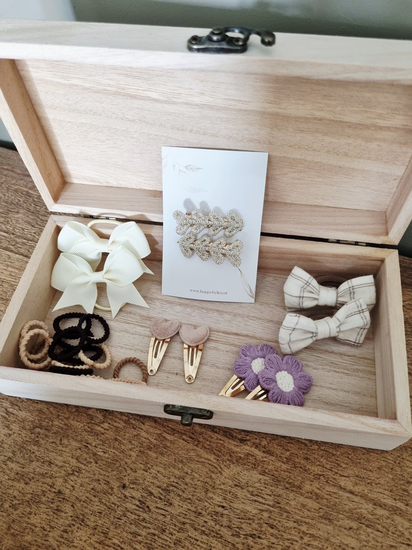 Gepersonaliseerd houten haarspeldjes kistje met naam