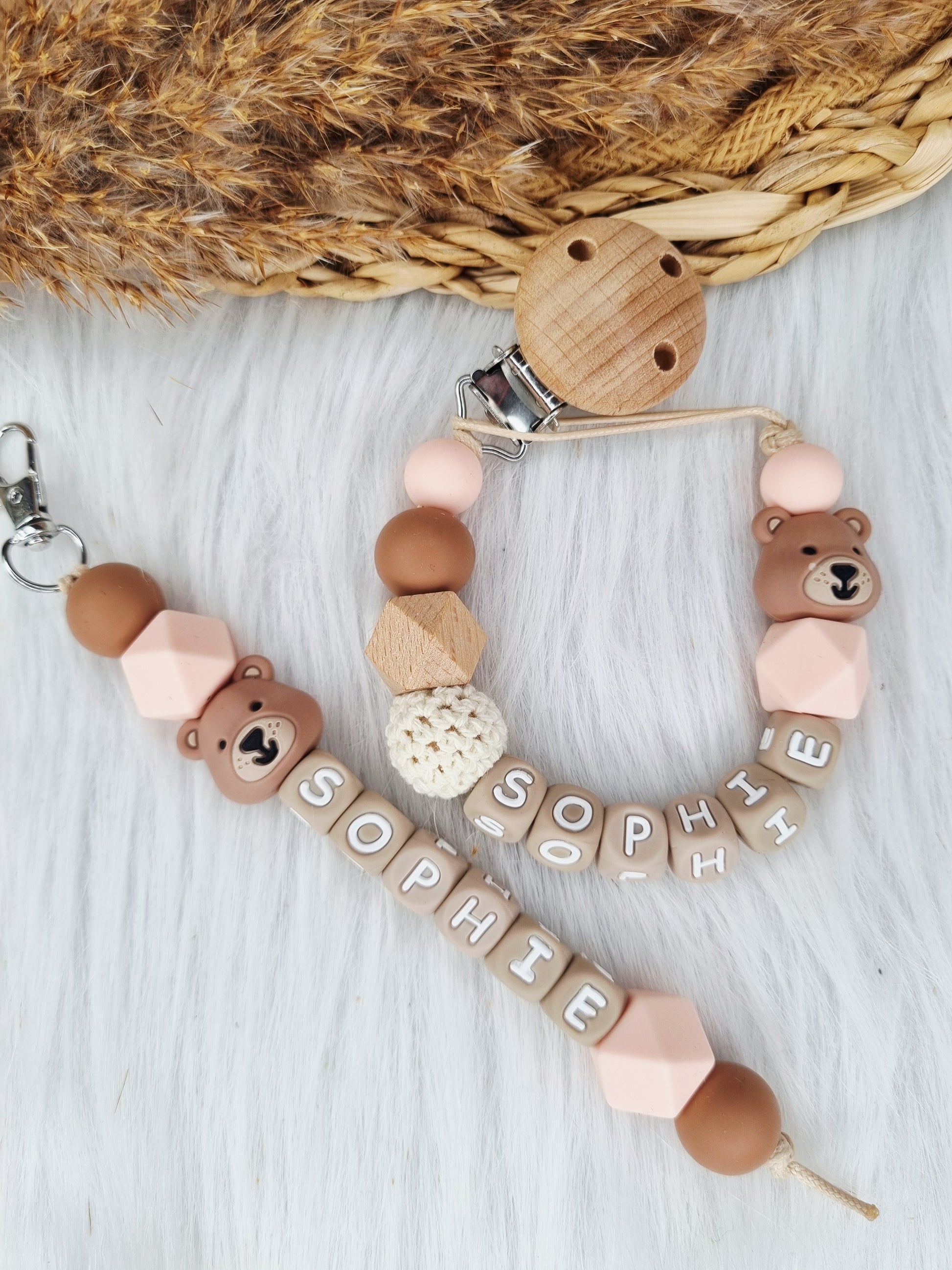 Speenkoord met naam - Beer, peach brons, lightpink met bijpassende sleutelhanger