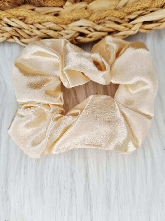 Luxe satijnen Scrunchie Almond